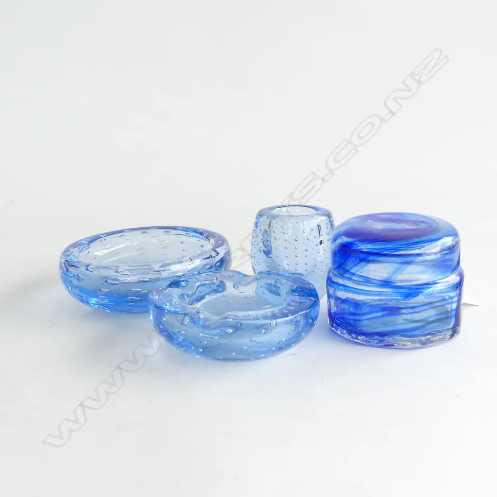 4 PCS BLUE GLASS; BOWL (DIA 130MM) ASHTRAY & VASE W CONTROLLED BUBBLES & SWIRLED BLUE GLASS LIDDED CONTAINER (DIA 80MM) Image 1++