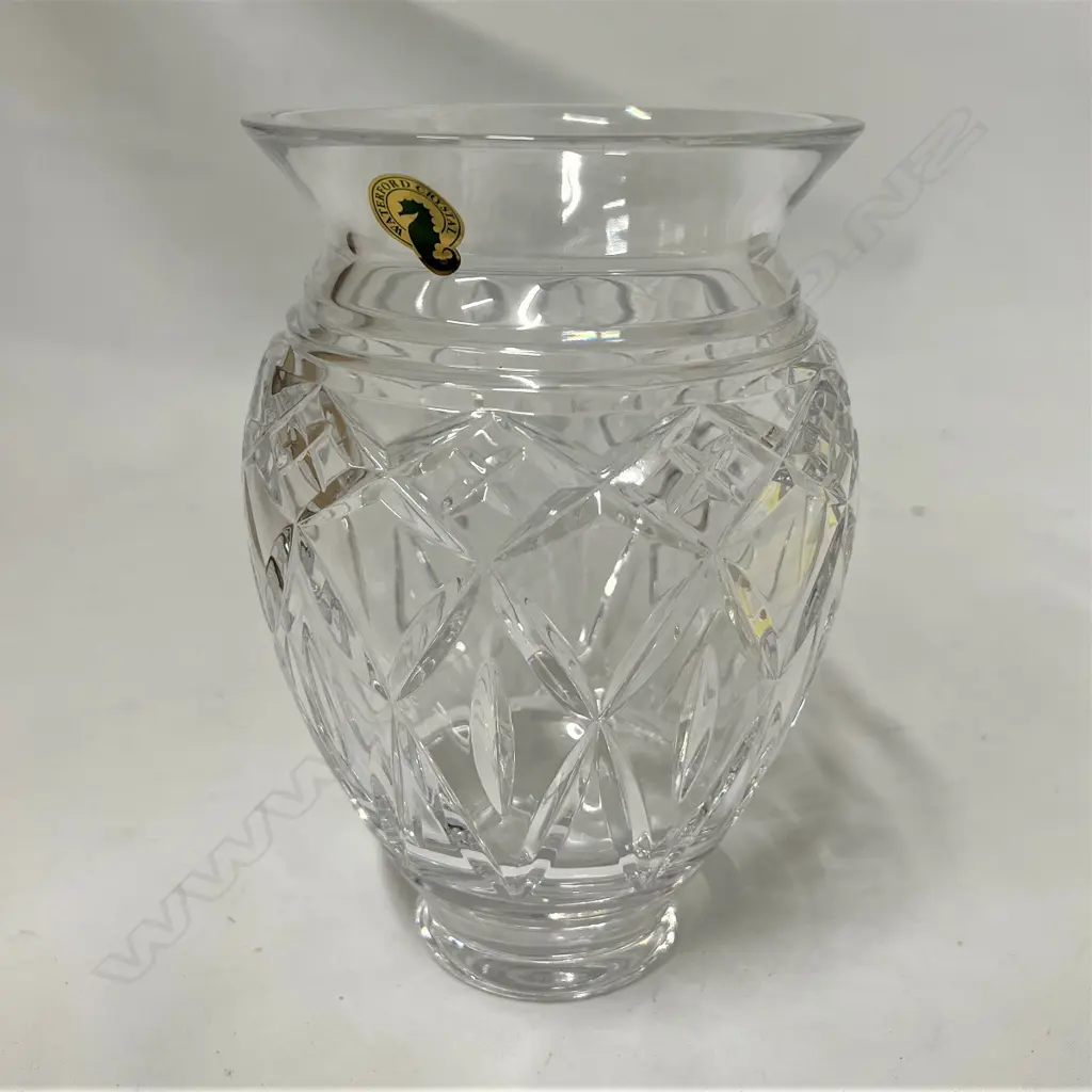 WATERFORD CRYSTAL VASE diamond decoration H.180mm. Image 1++