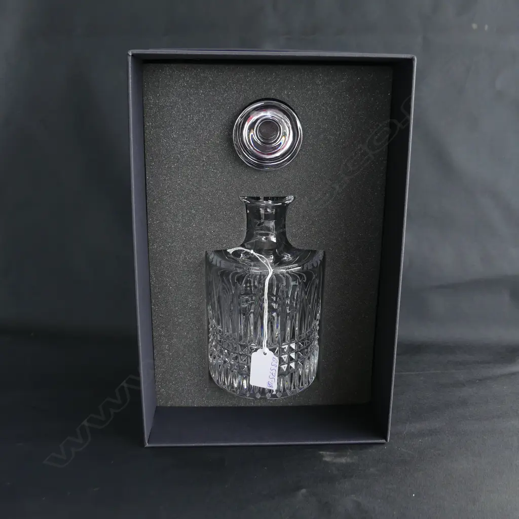 WATERFORD LISMORE ROUND DECANTER H.225mm. in original box Image 1++