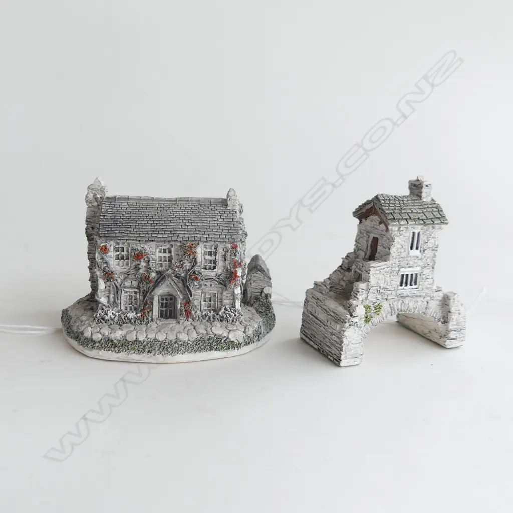2 LILLIPUT LANE COTTAGES IN ORIGINAL BOXES WITH DEEDS Image 1++
