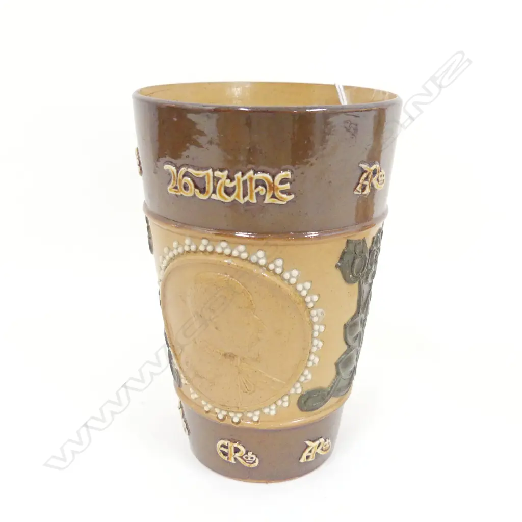 ROYAL DOULTON STONEWARE BEAKER - ROYAL CORONATION 1902, H. 125MM Image 1++