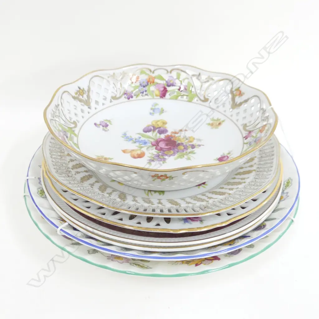 6 ASST. CHINA PLATES + PIERCED BOWL 230mm dia Image 1++