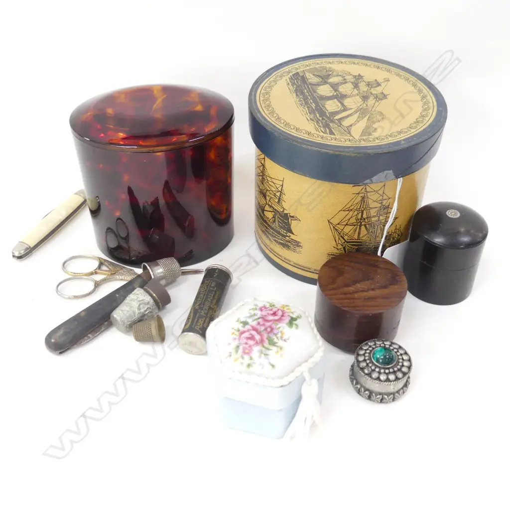 ASST SM LIDDED CONTAINERS INCL FAUX TORTOISESHELL WITH VINTAGE SEWING IMPLEMENTS ETC.. Image 1++