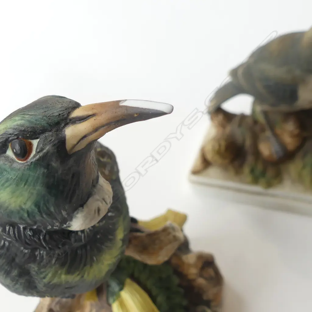 4 BIRD FIGURINES INCL HEREFORD CHINA TUI (H 170MM) Image 1++
