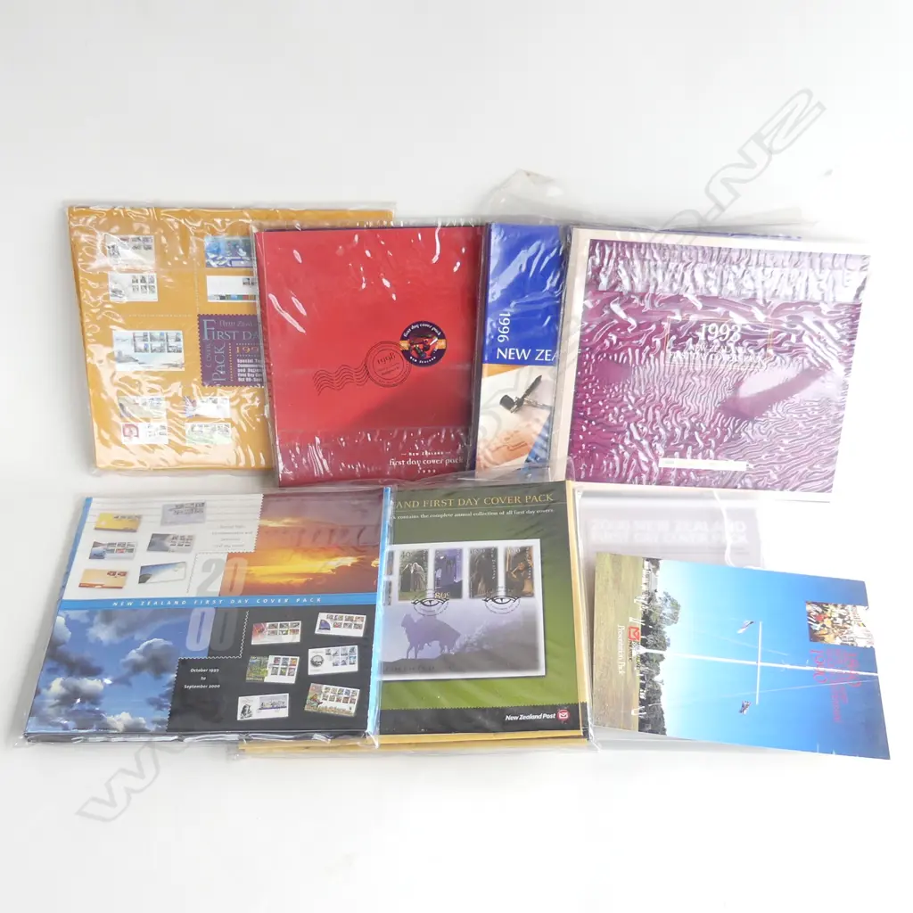 8 NZ FIRST DAY COVER PACKS 1993.1996.1998. 1999.2000.2001. 2002.2006.2000.  Image 1++