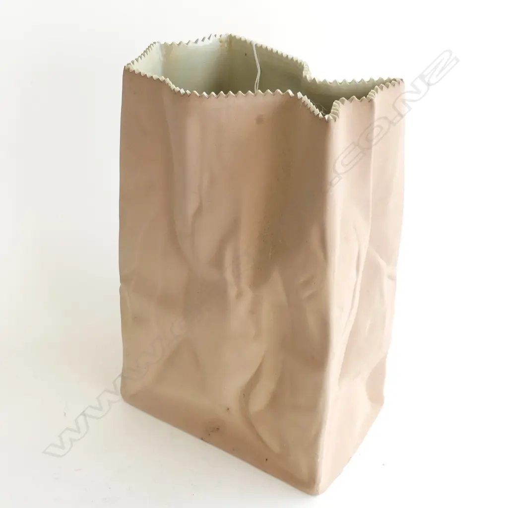 ROSENTHAL BROWN PAPER BAG PORCELAIN VASE Design by Tapio Wirkkala H.285mm Image 1++