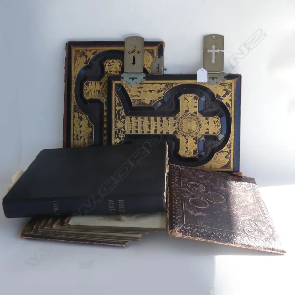 ANTIQUE BIBLE + EMPTY PHOTO ALBUM BOTH AF Image 1++