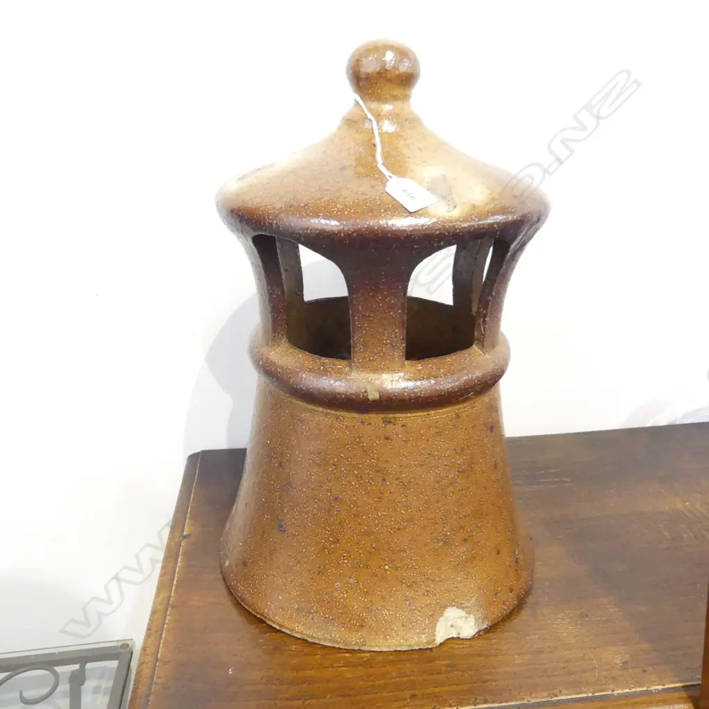 19thC SALT GLAZED PAGODA FORM CHIMNEY POT Image 1++
