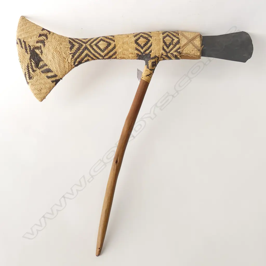 PNG Mt Hagen wooden & plaited hafted axe Image 1++