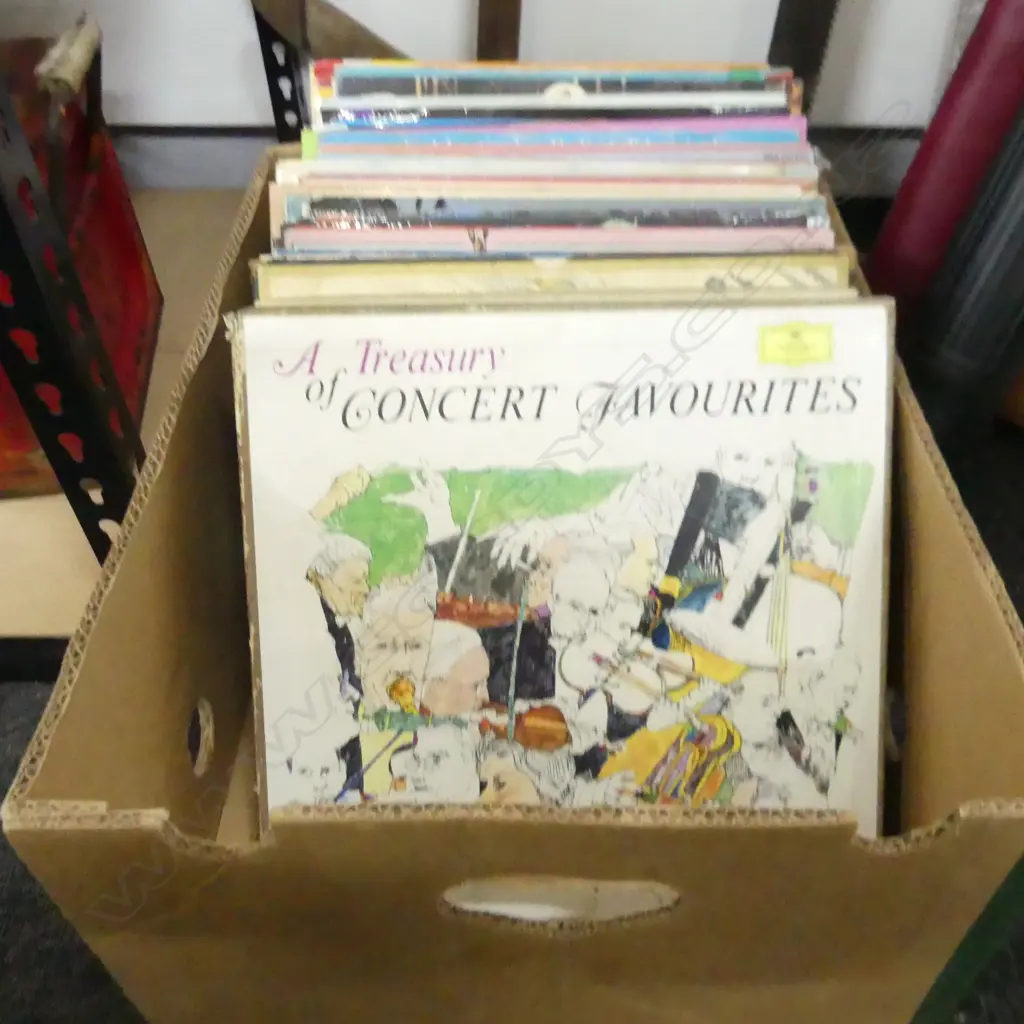 BOX ASST. RECORDS Image 1++