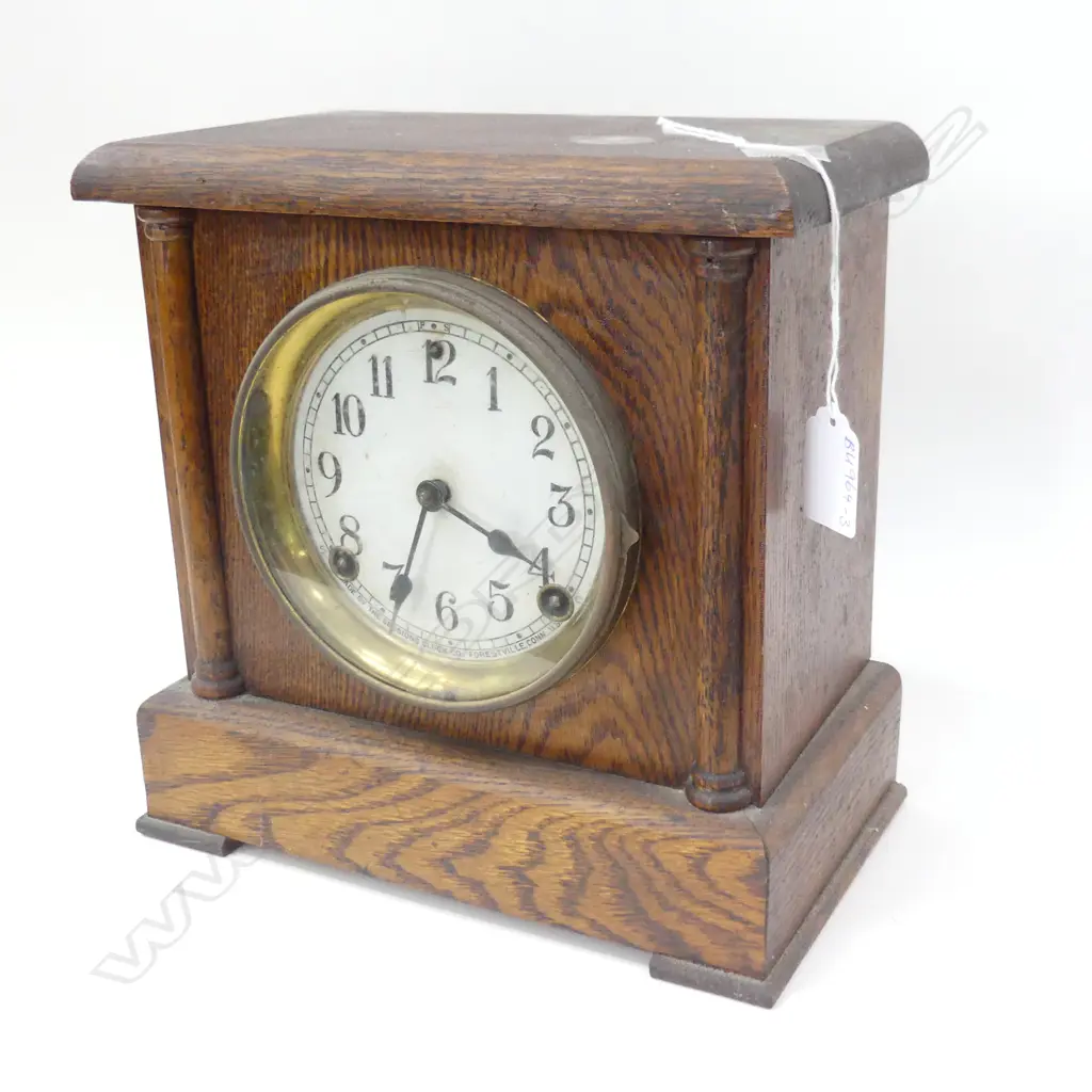OLD OAK CASED MANTLE CLOCK 'THE SESSIONS CLOCK' USA, KEY INCL.;245 X 245MM Image 1++