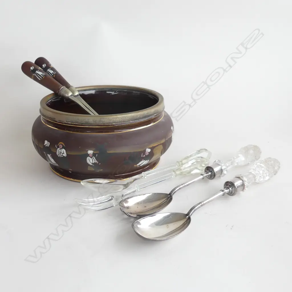 TAYLOR TUNNECLIFFE DUTCH SCENE SALAD BOWL & SERVERS + 2 PR SALAD SERVERS; GLASS HANDLE  & PR GLASS Image 1++