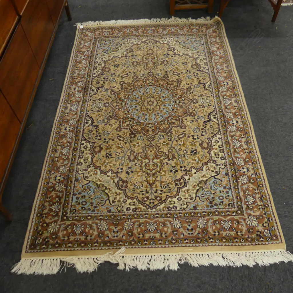 INDO - PERSIAN HAND KNOTTED PALE WOOL PILE RUG 1900 X 1250 MM Image 1++
