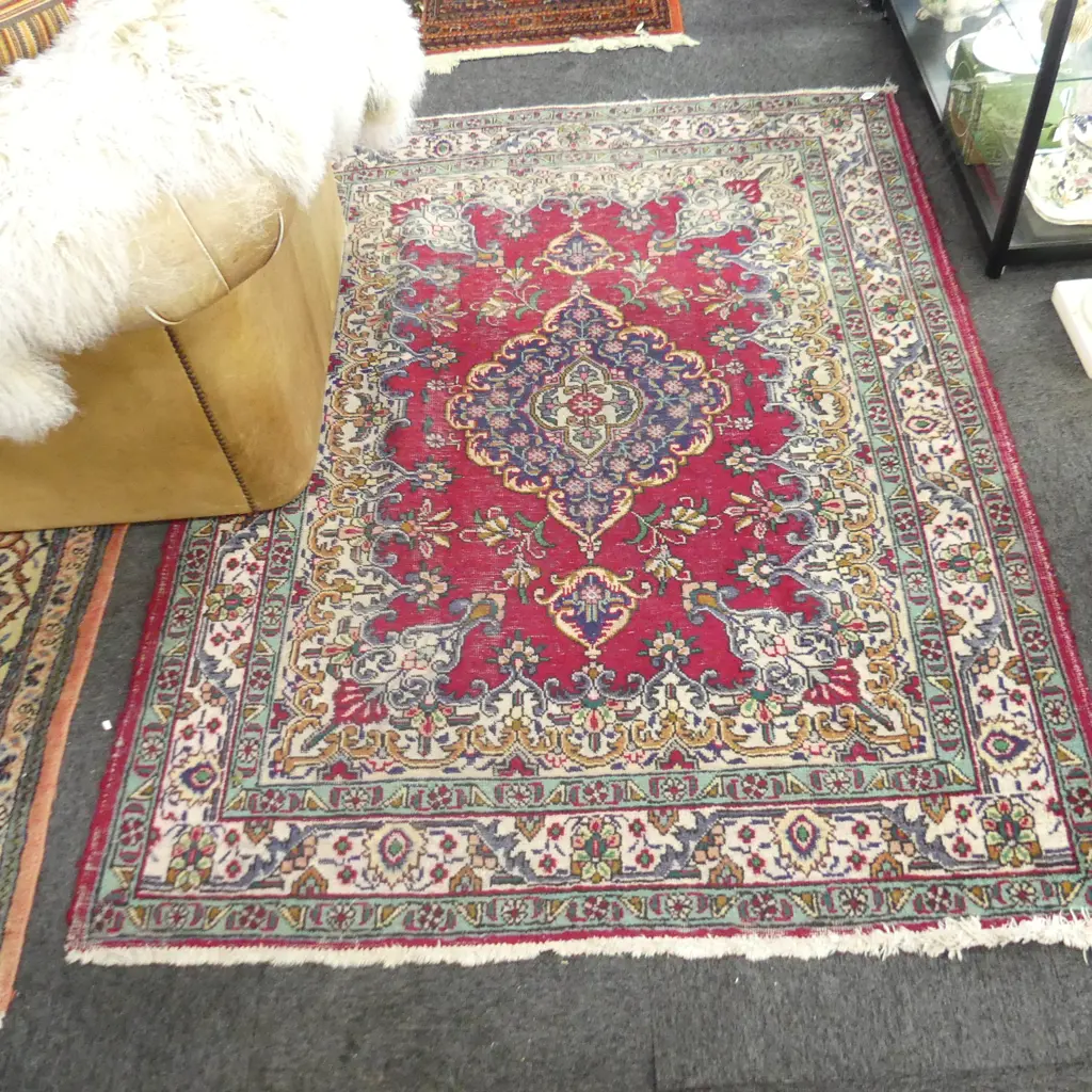 LARGE IRANIAN HAND KNOTTED WOOL PILE RUG (SOME WEAR) 1900x1450mm Image 1++