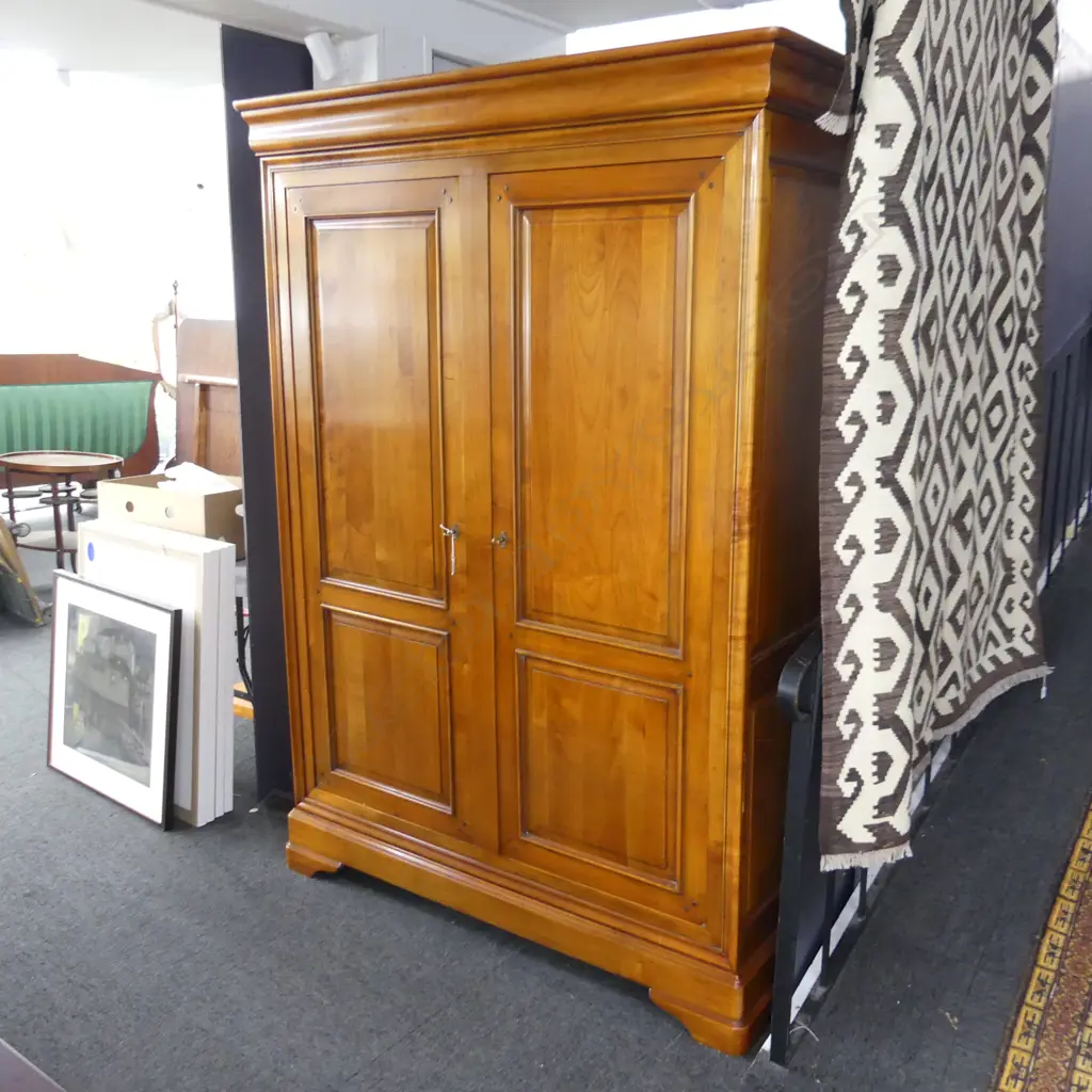 VERY LGE DOUBLE DOOR WARDROBE 1500x580x2105mm Image 1++