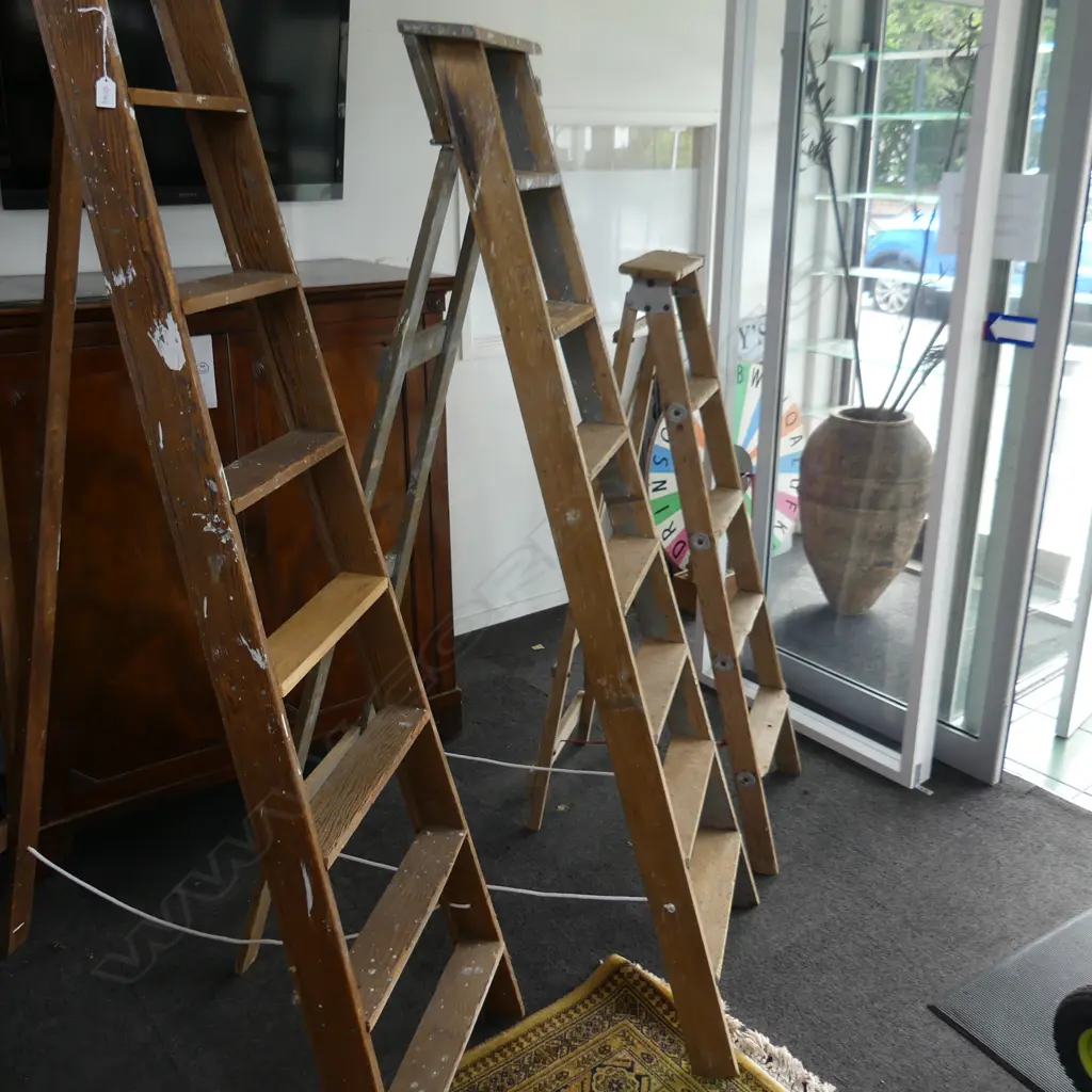 OLD WOODEN LADDER H.1970mm 8 STEP Image 1++