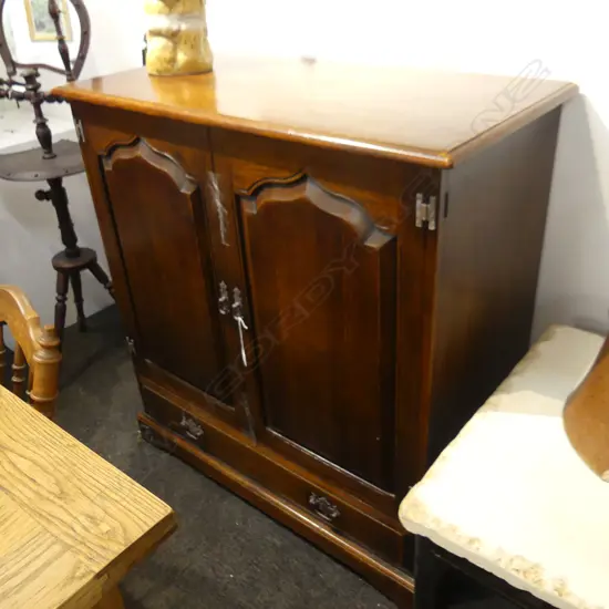 GEORGE III STYLE OAK CABINET 1015x505x1060mm