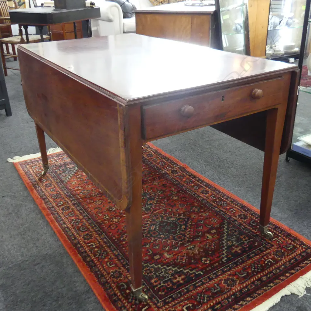 REGENCY FLAME MAHOGANY DROPSIDE TABLE L 1110 MM Image 1++