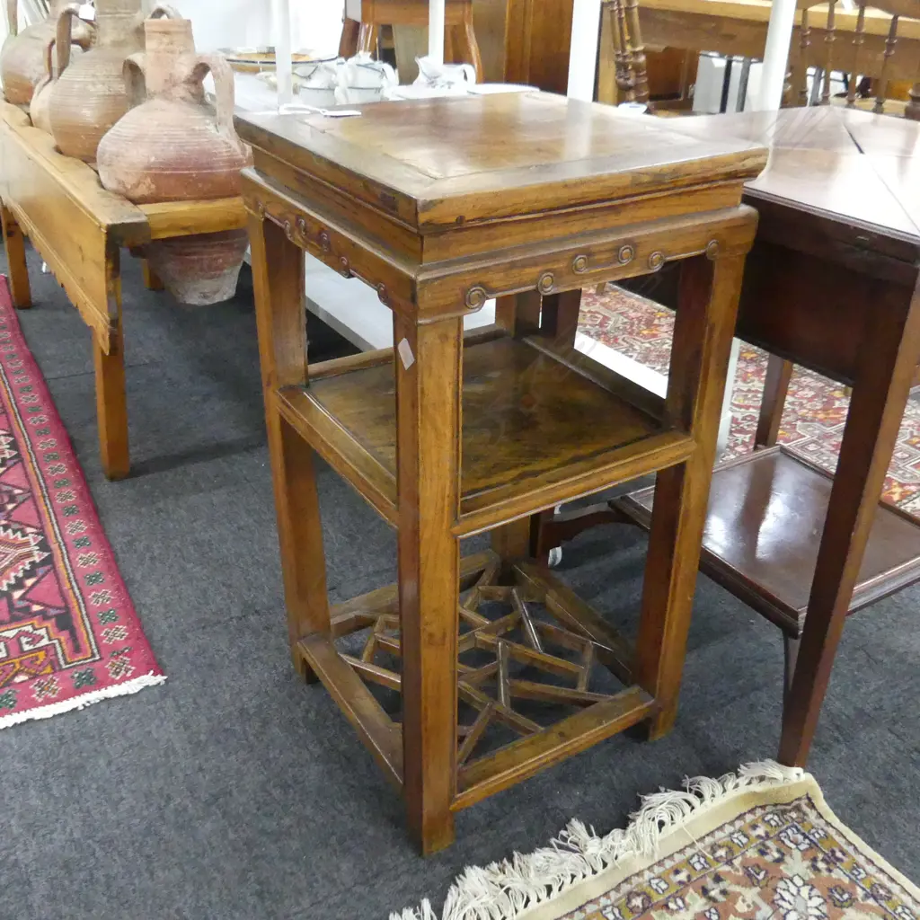 TWO TIER CHINESE TABLE /STAND Image 1++