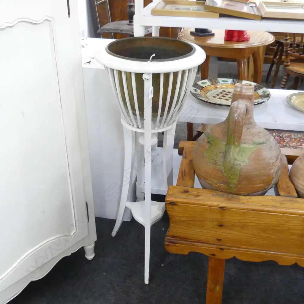WHITE PAINTED PLANT STAND H.880mm Image 1++
