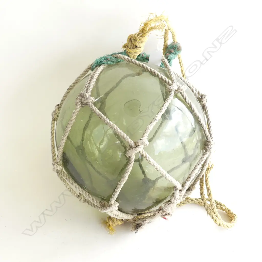 VINTAGE JAPANESE HOKKAIDO GLASS FISHING NET FLOAT D.300mm Image 1++