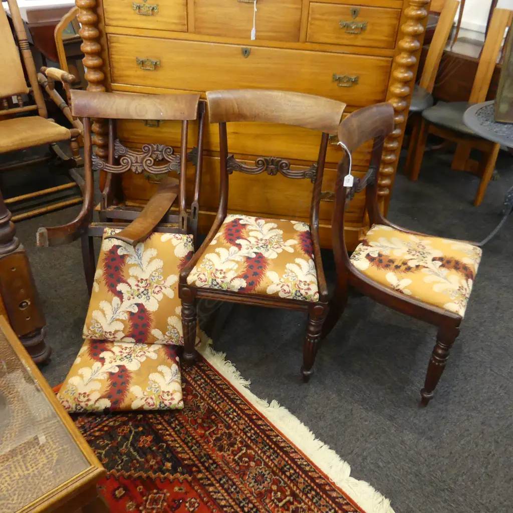 4 REGENCY BLADE BACK CHAIRS w. DROP IN SEATS (2 AF) Image 1++