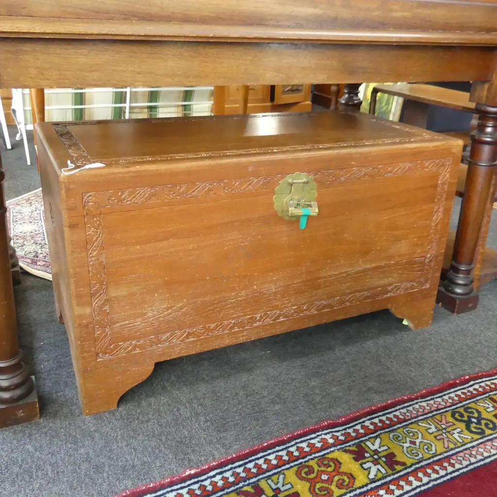 LG UNDER DECORATED WOOD BLANKET BOX / CHEST 1010 X 500MM Image 1++