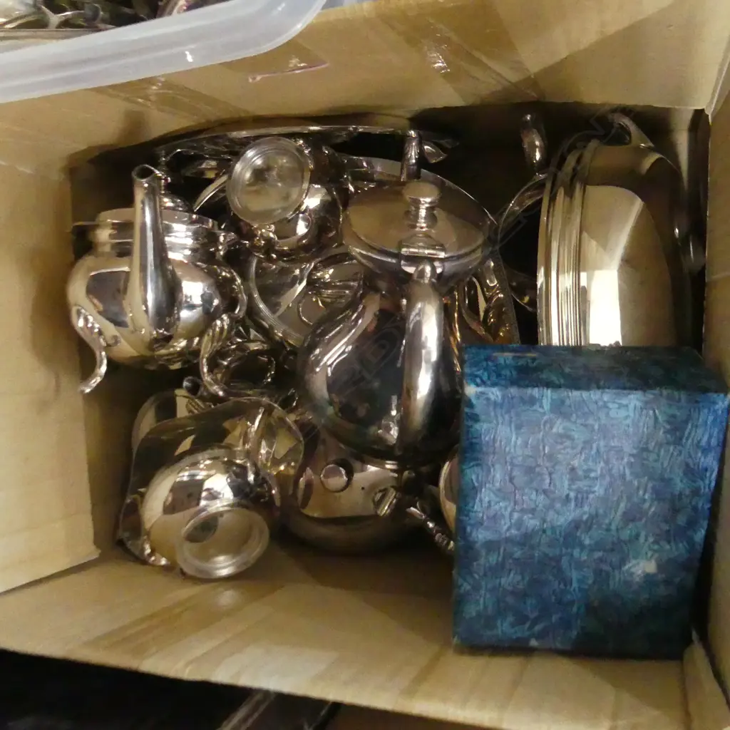 BOX LOT ASST. SILVER PLATE Image 1++