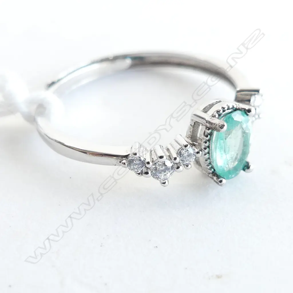 EMERALD, CRYSTAL & 925 SILVER RING (ADJUSTABLE SIZE) Image 1++