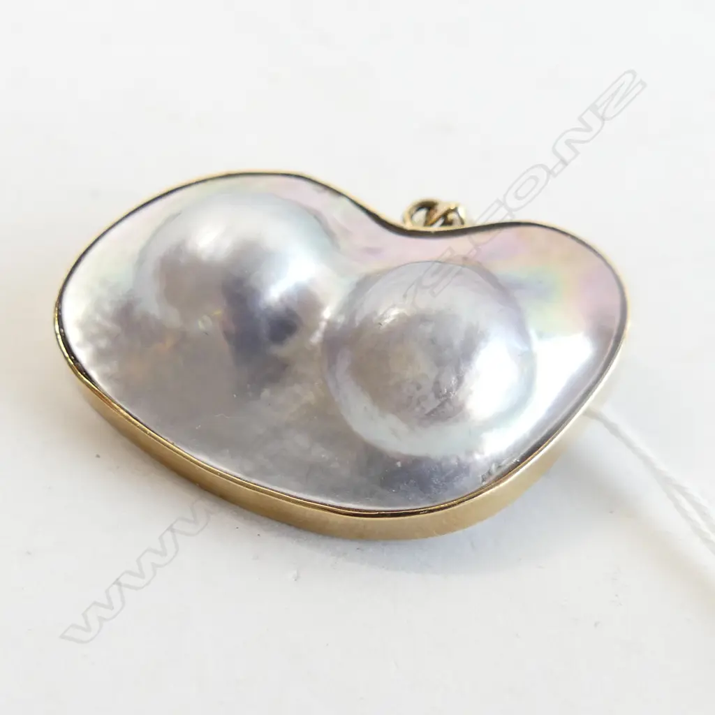 14K GOLD PENDANT, DBLE BLISTER PEARL PANEL 11.5gms Image 1++