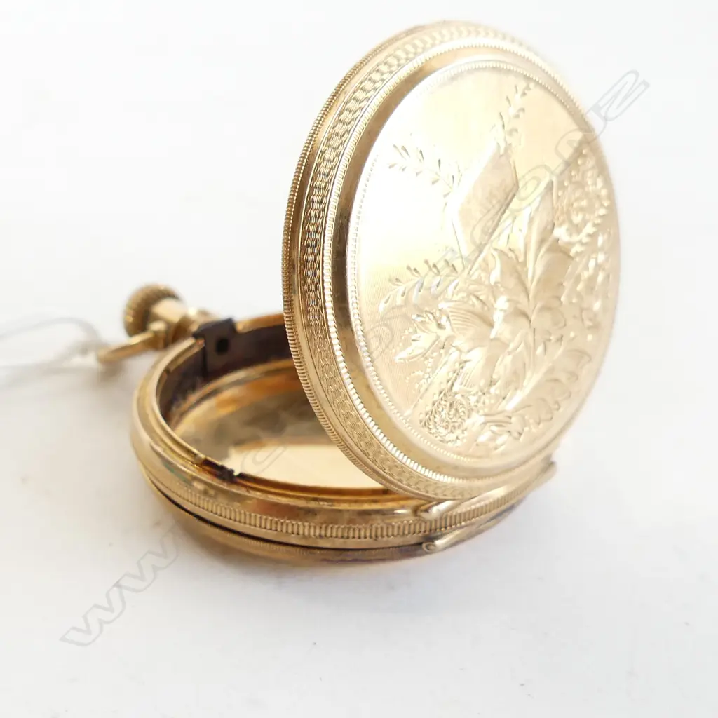 14K GOLD POCKET WATCH CASE 25gms no movement. steel spring to case Image 1++