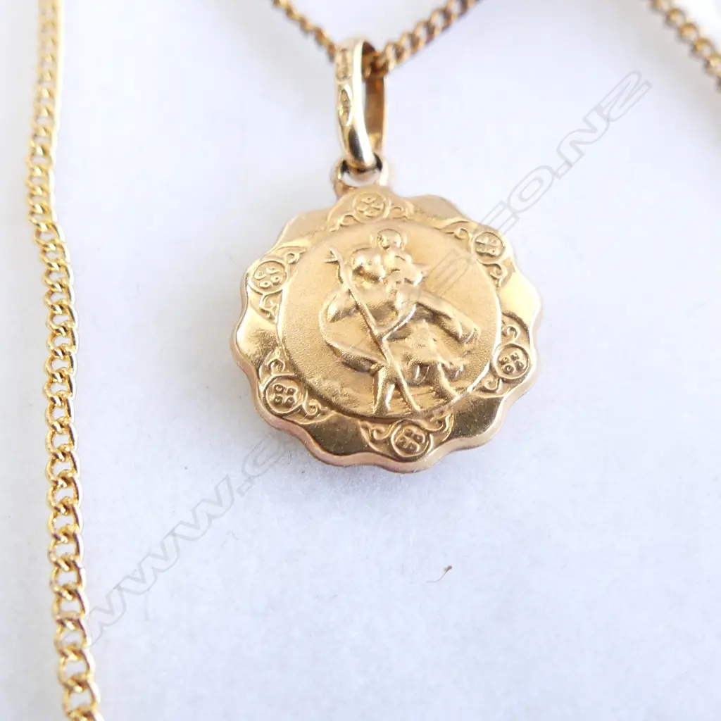 9CT GOLD ST CHRISTOPHER PENDANT on plated ? chain Image 1++