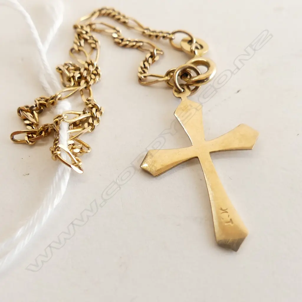 9ct GOLD CROSS ON 9CT BRACELET 2.06gms Image 1++