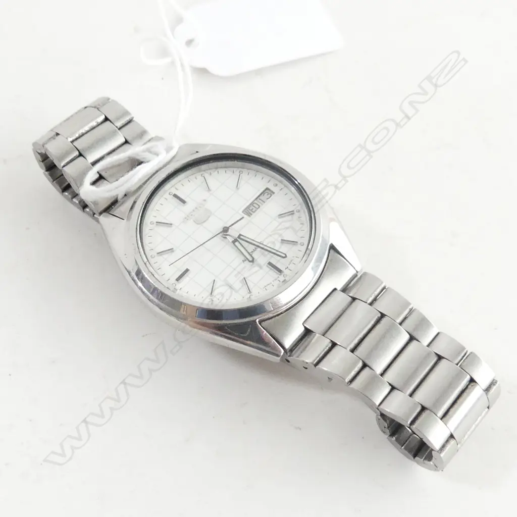 SEIKO '5' AUTO VINTAGE GENTS WATCH CHEQUERED DIAL RUNNING Image 1++