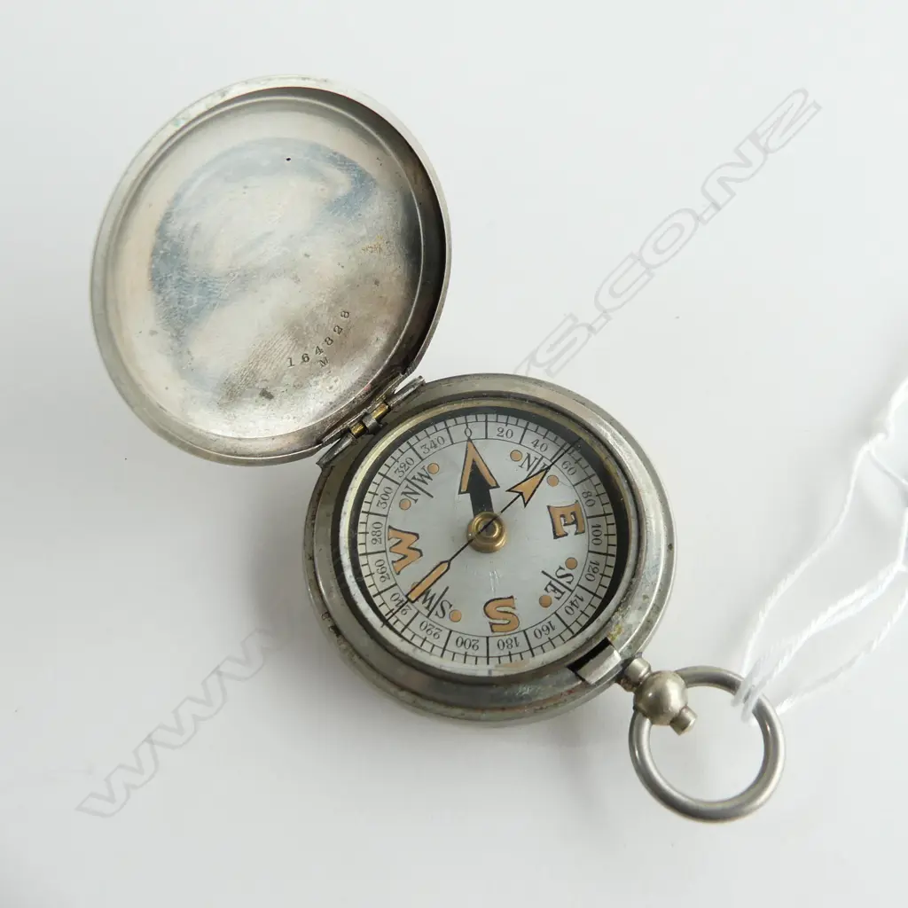 MILITARY  MARKED DENNISON WWI COMPASS '1917' Image 1++