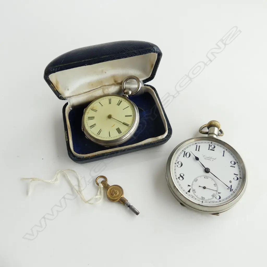 2 OLD POCKET WATCHES. OPEN FACE. 1 SILVER. 1 CORTEBERT both not working Image 1++