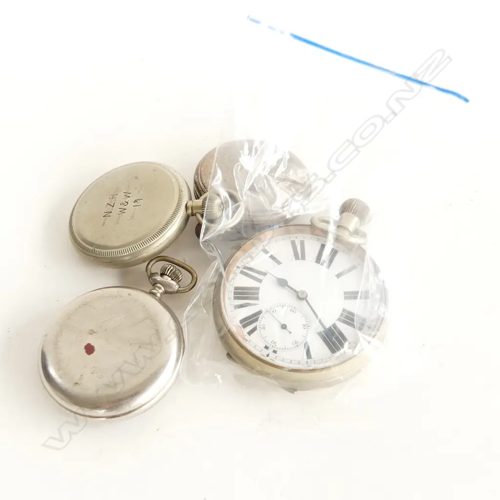 4 GENTS OLD POCKET WATCHES with faults Image 1++