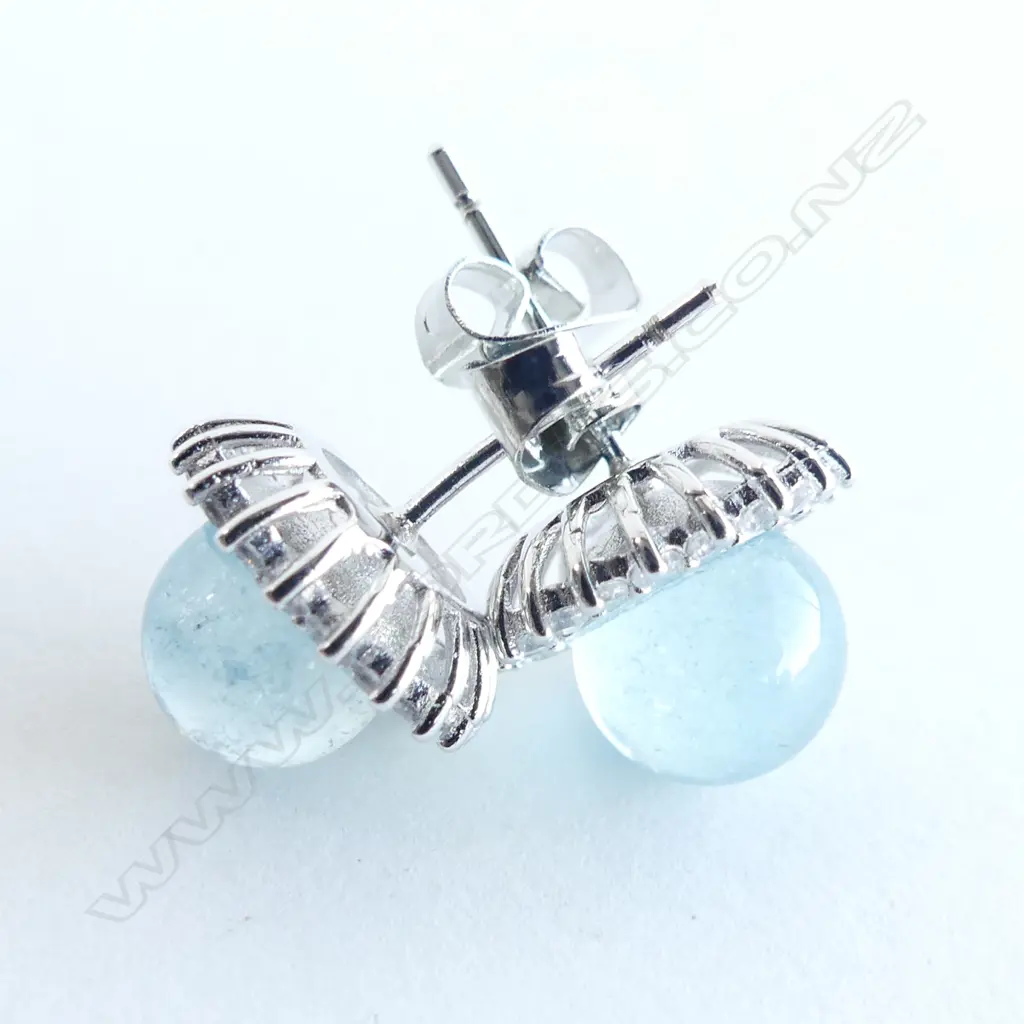 AQUAMARINE, CRYSTAL & 925 SILVER STUD EARRINGS  Image 1++