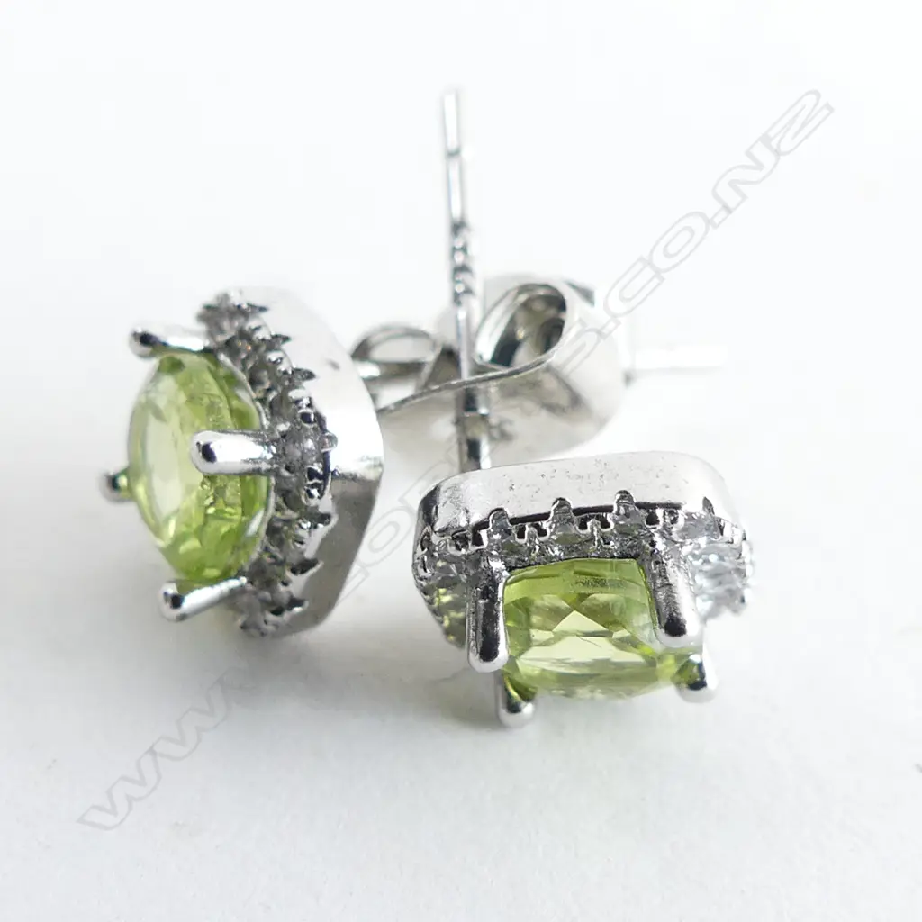 PERIDOT, CRYSTAL & 925 SILVER STUD EARRINGS Image 1++