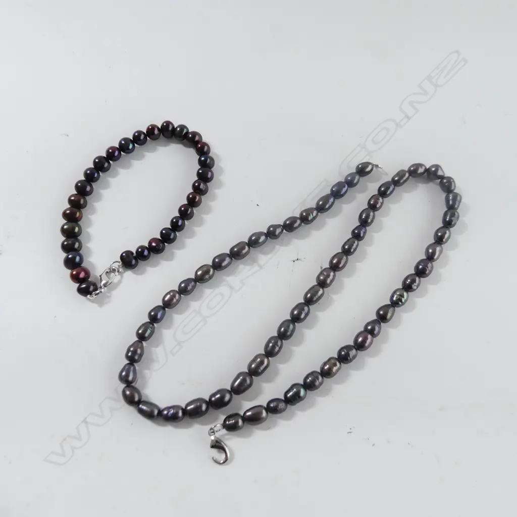 BLACK FRESH WATER PEARL NECKLACE (clasp broken) L.450mm & BRACELET Image 1++
