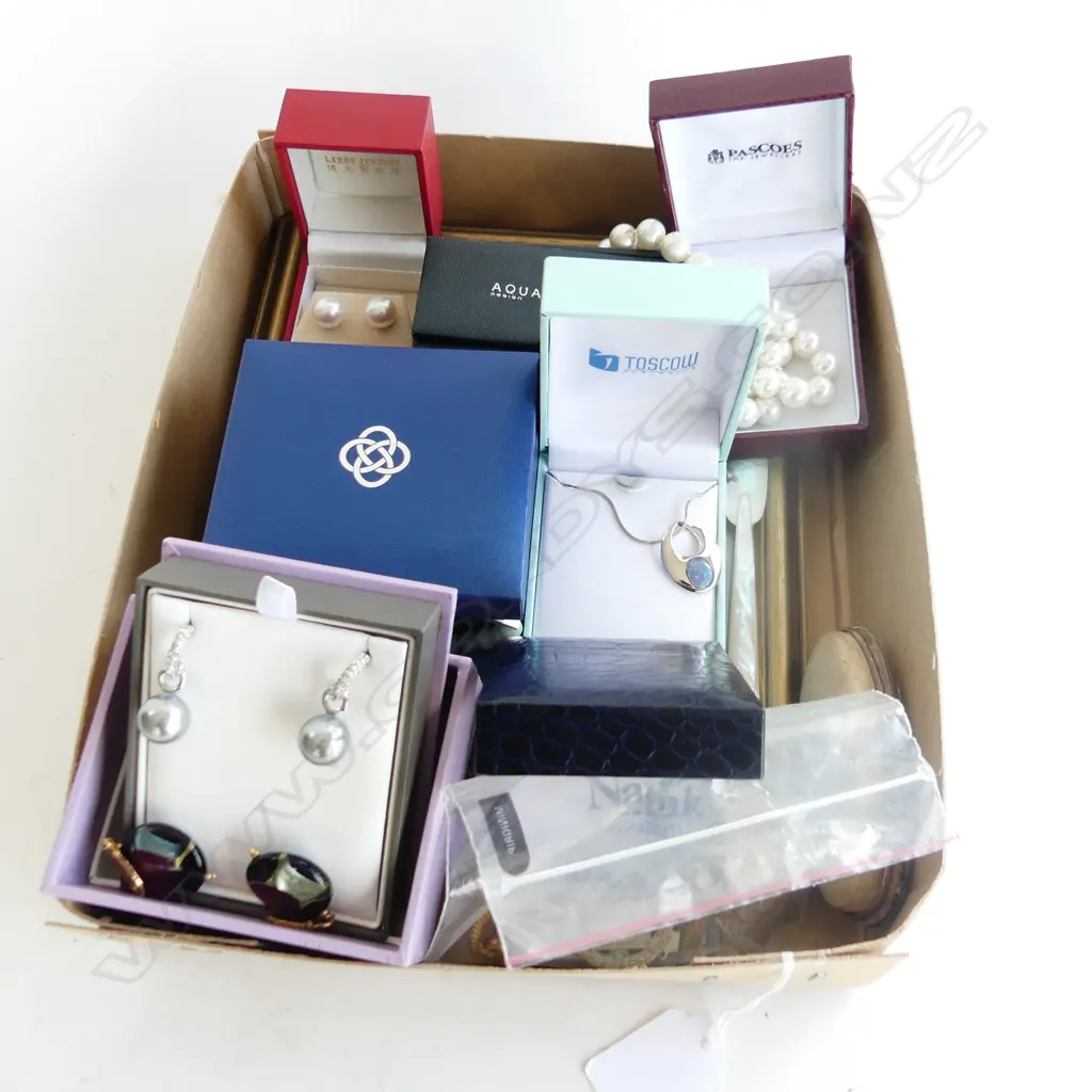 BOX COSTUME JEWELLERY & MILITARY BADGES ETC.INCLUDES: SILVER & CITRINE necklace & earring set etc many boxed Image 1++