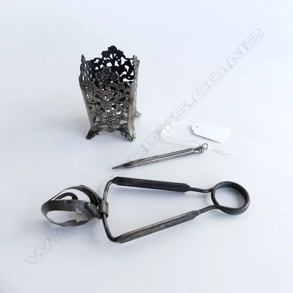 STG? PROPELLING PENCIL, EP SNAIL / ESCARGOT TONGS, CONTINENTAL SILVER VASE STAND 55 GRAMS Image 1++