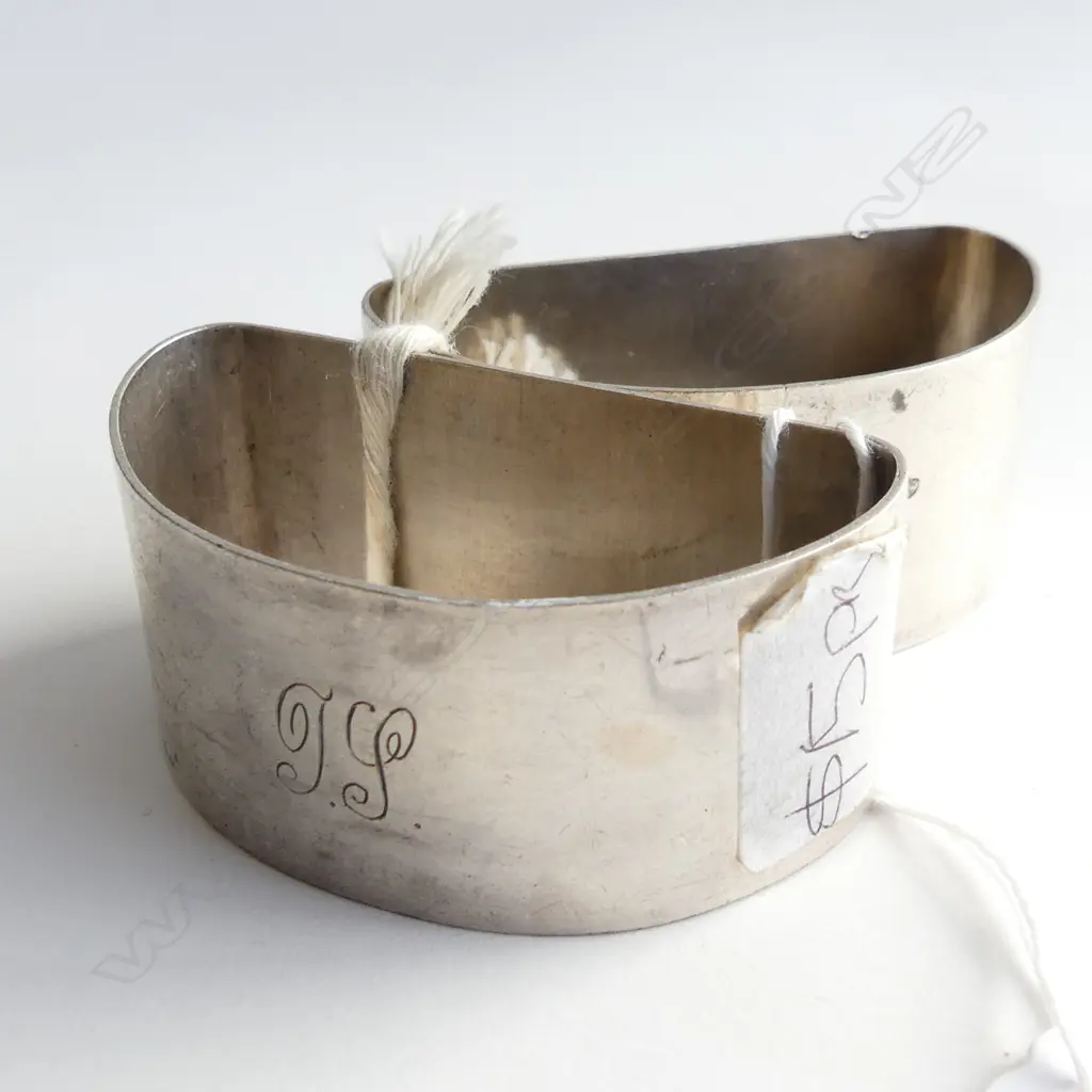 PR NZ STG SILVER NAPKIN RINGS, MAKER W.GOOD.  65GMS Image 1++