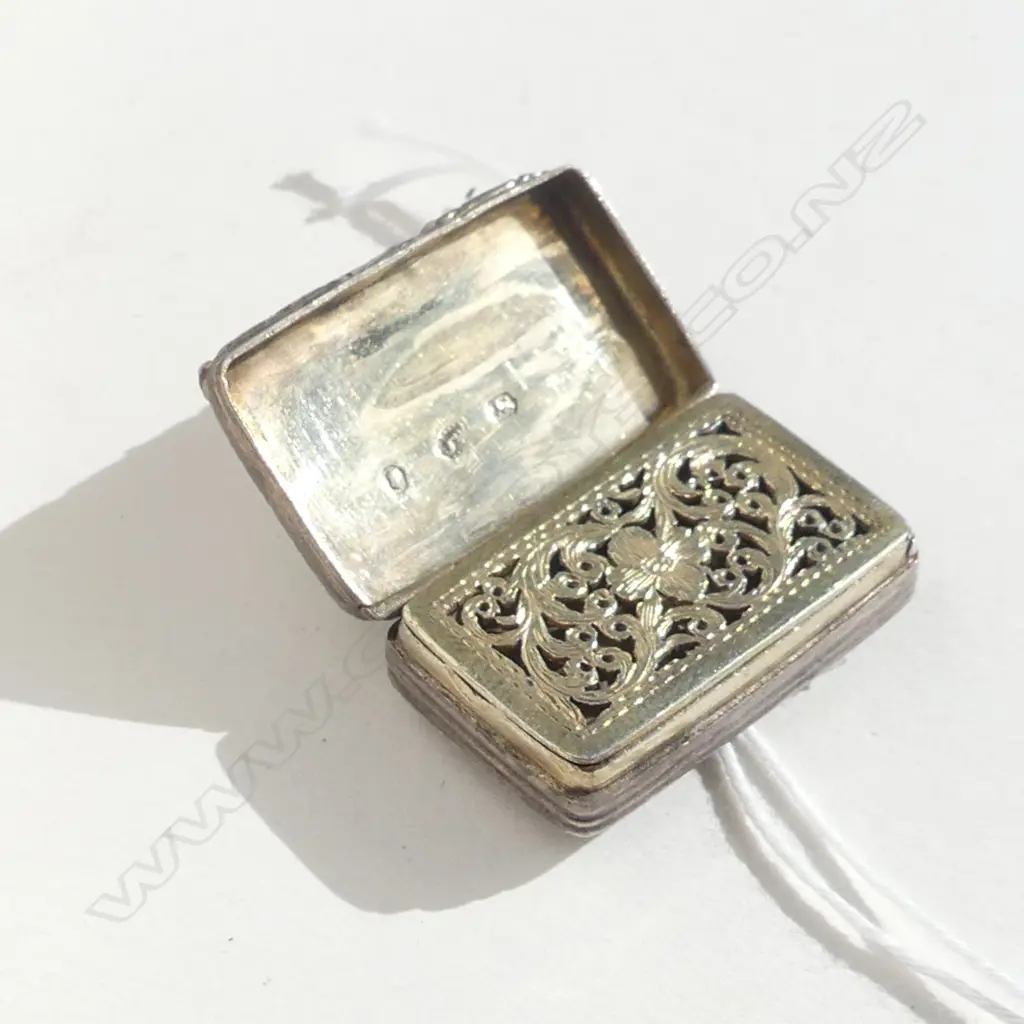 GEO IV SILVER VINAGRETTE BY Joseph Willmore (17839) Image 1++