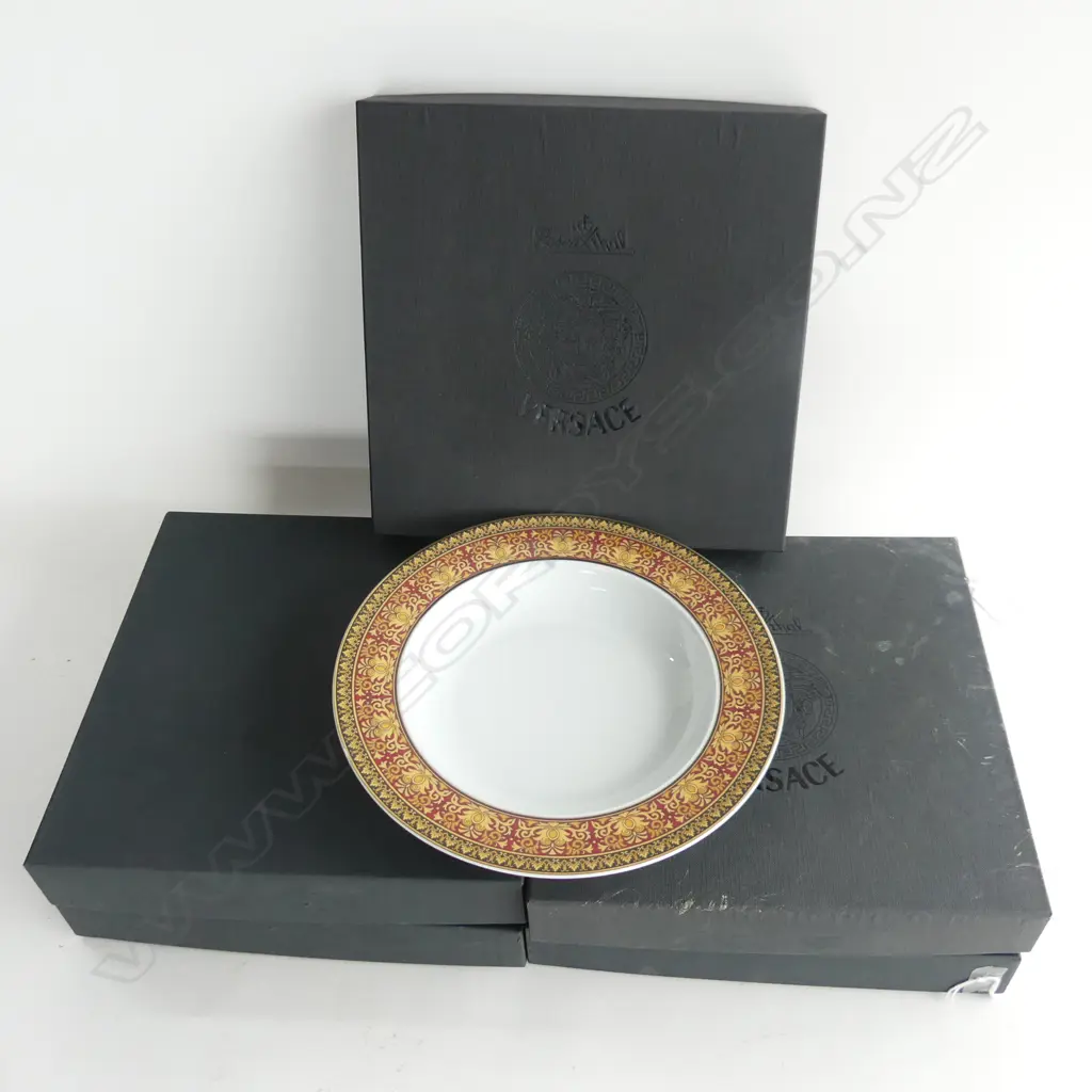 5 BOXED ROSENTHAL VERSACE ‘MEDUSA’ LUNCHEON PLATES, DIA.225mm Image 1++