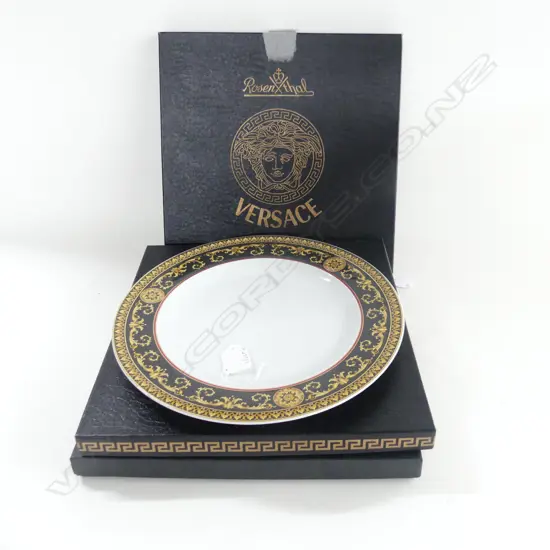 4 ROSENTHAL VERSACE ‘MEDUSA’ DINNER PLATES 3 BOXED, DIA.270mm