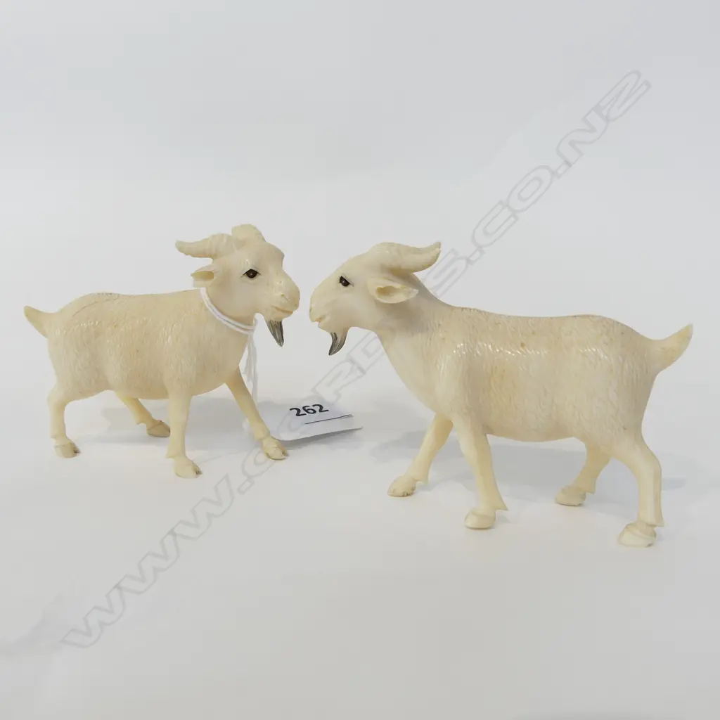 PR OF IVORY GOATS L95MM H75MM  FAULTS Image 1++