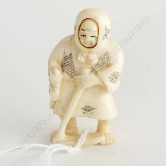IVORY NETSUKE REVOLVING FACE SIGNED H50MM