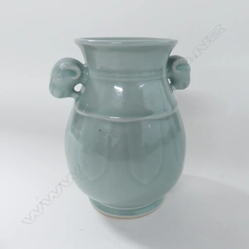 ORIENTAL CELADON VASE w. GOAT HANDLES H.165mm Image 1++