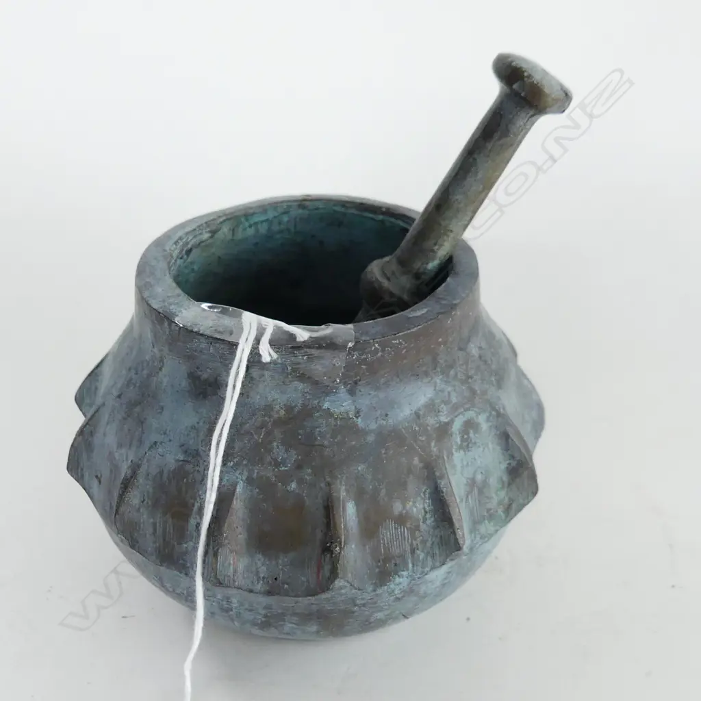 BRONZE OTTOMAN MORTAN & PESTLE  Image 1++
